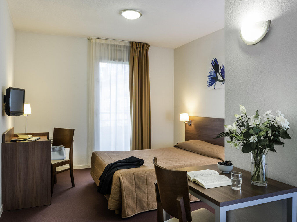 Aparthotel Adagio Access Carrieres Sous Poissy Bagian luar foto